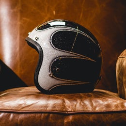70's Scallops BlackWhite Superflake helmet